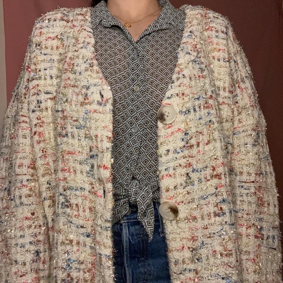 Button down - Picture 2 of 3